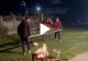 VIDEO – Farsă periculoasă făcută de un grup de români – Prietenul lor se putea alege cu arsuri grave în zone sensibile