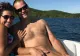 ILUZIA PERFECTĂ. Fotografia cu un cuplu în vacanţă pe care trebuie s-o privești de două ori. Pare revoltător de obscenă, dar adevărul...