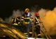 Incendiu violent în Harghita, casă cuprinsă de flăcări! Două persoane, transportate la spital cu arsuri