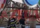 Femeia care anunța că se aruncă de pe reclama la Jumbo a fost dată jos de pompieri