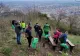 Zeci de ucraineni refugiați în Brașov au strâns gunoaiele din pădurile de lângă municipiu