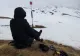 VIDEO | Turiști în blugi și pantofi de vară pe munții acoperiți de zăpadă. Unii au apelat la Salvamont