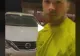 VIDEO – A auzit un zgomot când mergea cu mașina pe autostradă, a oprit la benzinărie și a rămas șocat ce a găsit in bară din față – Încă era viu