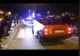  VIDEO – Reacția genială a spectatorilor de la o cursa ilegală de mașini în momentul în care a apărut poliția. Nimeni nu a mai fost amendat