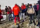S-au dus să se cațere pe munte, dar au rămas fără suflu. Au chemat Salvamontul ca să coboare