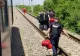 Un bătrân lovit de tren a fost salvat de un jandarm şi de un călător