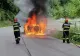 Incendiu violent pe o stradă din Sibiu. Mașină distrusă complet după ce a luat foc în mers - FOTO
