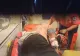 Scandal cu cuțite la o cârciună, localnicii sunt îngroziți - Patru bărbați au ajuns la spital - VIDEO