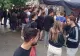 Cozi uriașe la donare de sânge, în Piața Universității. Tinerii primesc bilete la festivaluri muzicale