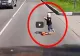 VIDEO – Cel mai norocos om din lume. Nu l-ar fi crezut nimeni dacă nu era filmat