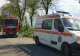 O autoutilitară a intrat într-un stâlp: 7 oameni, la spital - Trafic dirijat, pe un singur fir