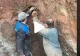 VIDEO – Muncitorii au auzit un zgomot ciudat în timp ce săpau cu excavatorul – Când și-au dat seama despre ce e vorba, s-au oprit imediat