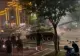 Chinezii, împiedicați de tancuri să își scoată banii din bancă - VIDEO