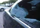 Atac mafiot în lumea politică: femeie cu copil în brațe, trântită la pământ de agresori, 3 mașini distruse - VIDEO