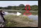 VIDEO – A scos un peste uriaș din apă însă ceva a ieșit din lac și i l-a mâncat pe loc