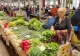 Prețurile alimentelor de bază au EXPLODAT. Milioane de români sunt amenințați de sărăcia absolută