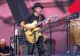 Carlos Santana a leșinat pe scenă în timpul unui concert - VIDEO