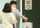 Japonia votează îndoliată. Oamenii merg la urne în stare de șoc, după asasinarea fostului premier Shinzo Abe