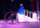 VIDEO – I-a tras rochia de pe ea chiar în timpul concertului – Ce a urmat a uluit spectatorii care nu mai înțelegeau ce se petrece