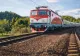 Scandalos: oameni în scaune cu rotile, urcați pe brațe în tren, de angajații CFR. Puține garnituri au rampe pentru persoanele cu dizabilități