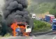 Camion în FLĂCĂRI, pe DN1! Șoferul a scăpat în ultimul moment - VIDEO 