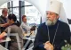 Mitropolitul Vladimir al Chișinăului și Întregii Moldovei, subordonat canonic Moscovei, surprins la shopping în România, alături de o femeie