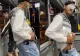 Tânăr cu BAIONETA la brâu, spectacol sinistru într-un autobuz STB - VIDEO