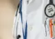 Un medic a lovit un pacient în față, la un cabinet din Timiş. Poliţiştii au deschis o anchetă 