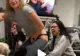 VIDEO – I-a făcut o farsă și i-a dat pantalonii jos – Ce a urmat e de cascadorii râsului – Totul a fost filmat