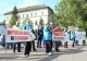 Protest în fața Prefecturii din Hunedoara, după ce sute de angajați vor fi dați afară - VIDEO