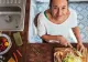 Gătirea cu un aparat de vidat: care sunt avantajele acestui tip de preparare a alimentelor (P)
