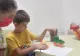Povestea copilului care suferă de o boală rară. Zeci de tratamente la doar 7 ani