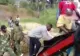 S-a rupt podul când se înghesuiau să TAIE PANGLICA. Imagini de tot râsul - VIDEO