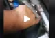 VIDEO – Ce găsit un român sub preșul din Loganul unui prieten – Când a văzut, a vrut să se dea jos imediat din mașină