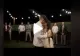 VIDEO – Părea un dans al mirilor minunat, însă mireasă a observat ceva ciudat sub rochie – Când s-a uitat, i s-a făcut rău