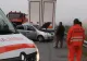 Accident cumplit în Sibiu. Doi bărbaţi au fost grav răniţi după ce maşina în care se aflau a intrat într-un autotren