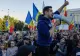 Protest pe tabere, în Piața Victoriei: Incidente violente! Șoșoacă: „Ajutor, ajutor, ajutor!” - Simion: „E diversiune PSD”