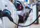 Bruxelles vrea stații de încărcare pentru mașinile electrice la fiecare 60 de km pe drumurile din UE - Ce trebuie să facă România până în 2026