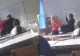 Scene șocante într-o școală din România - O elevă a fost filmată când își îmbrâncește profesoara