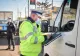 Polițist rănit în timp ce controla în trafic actele unui șofer, în Sibiu
