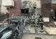 Autoturism de lux, cuprins de flăcări în Capitală! Focul s-a extins la o clădire din apropiere: mai multe persoane, evacuate. Mărturiile proprietarului - FOTO&VIDEO