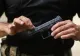 Cum a ajuns încărcătorul cu gloanțe pierdut de polițistul începător la gunoi, într-o shaormerie. Cine l-a luat - VIDEO