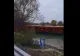 O navă încărcată cu minereu a fost la un pas să lovească pontonul unei pensiuni! Incident pe Dunăre - VIDEO