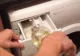 Ce se întâmplă dacă pui OŢET în maşina de spălat