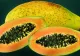 Ce este papaya, fructul misterios din supermarketuri. Ai cumpăra aşa ceva?