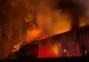 Panică în Cluj-Napoca: Incendiu violent, marți seară, în halele din Tetarom - Mobilizare masivă din Alba și Sălaj - VIDEO