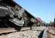 Un tren care transporta produse chimice a deraiat și a provocat un incendiu uriaș