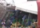 TIR plin cu alimente, răsturnat pe o șosea din județul Buzău. Localnicii au furat toată marfa: imagini incredibile - VIDEO