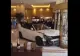 Un client nemulțumit a intrat cu mașina într-un hotel din Shanghai! De la ce a pornit scandalul