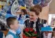 Elev de clasa a doua, petrecere cu o cântăreață de muzică populară, șampanie și animatori la școală. Reacția ISJ